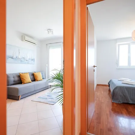 My Place * זאדאר