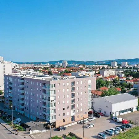 Апартаменти My Place *