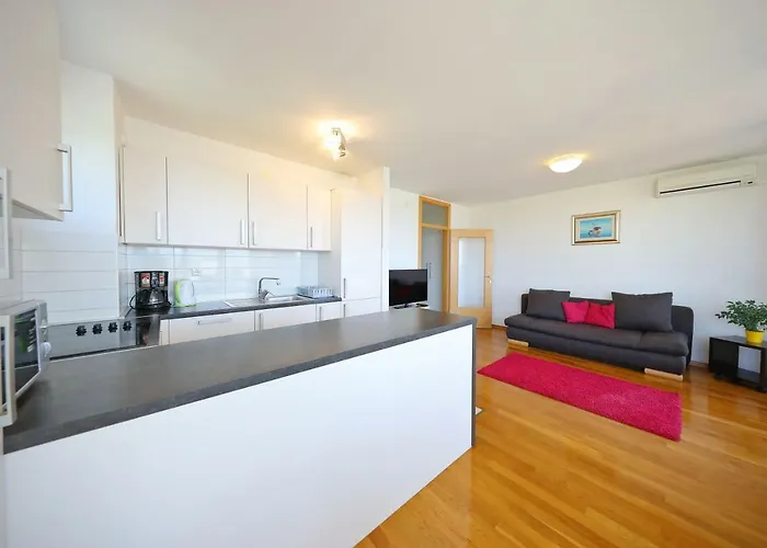 My Place Apartment *